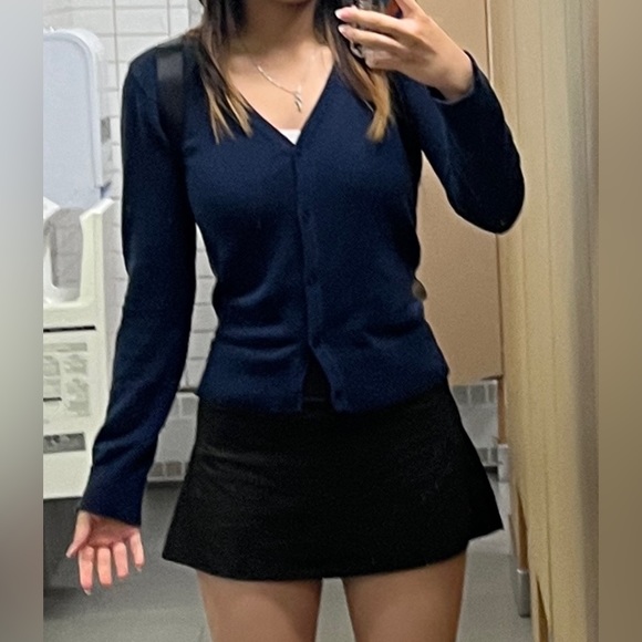 OLD NAVY Knit Long-Sleeve Button-Up Cardigan - Picture 1 of 3